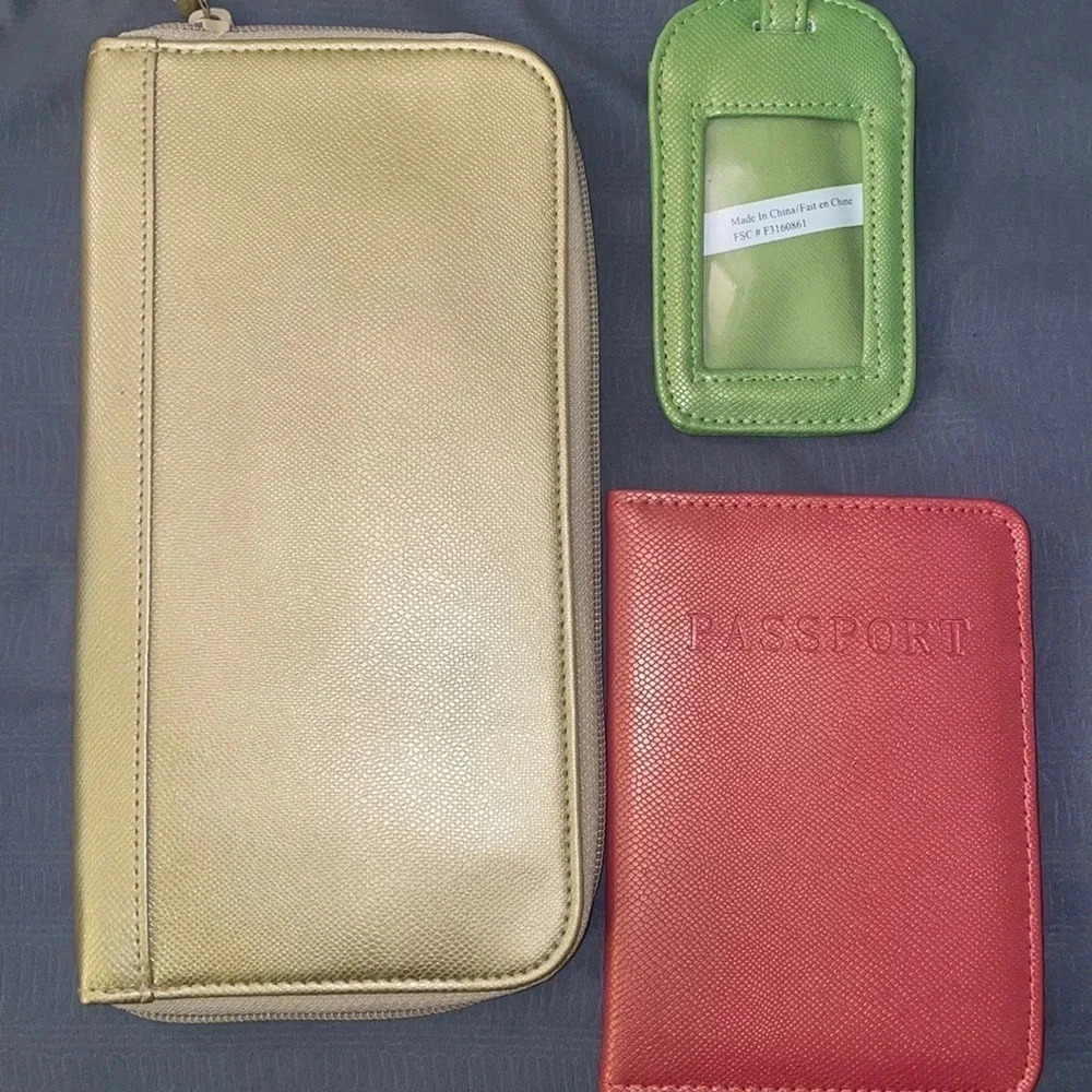 Luggage set